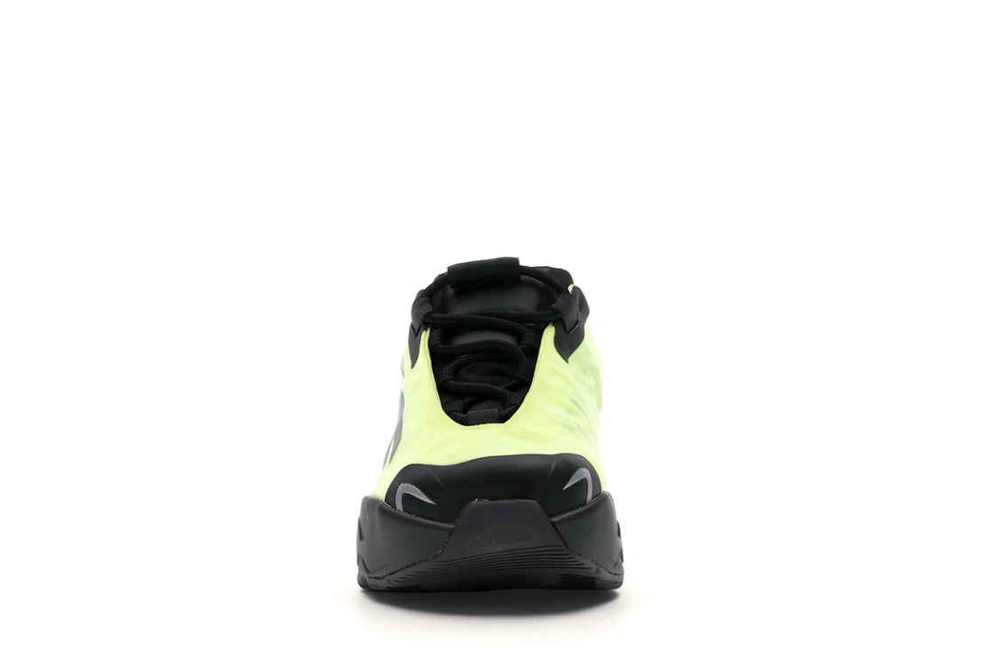 adidas Yeezy Boost 700 MNVN Phosphor (KiNew)