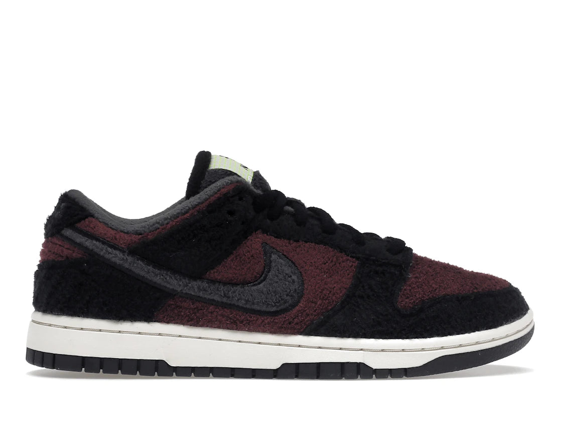 Nike Dunk Low SE Fleece Pack Burgundy Crush (Women's)