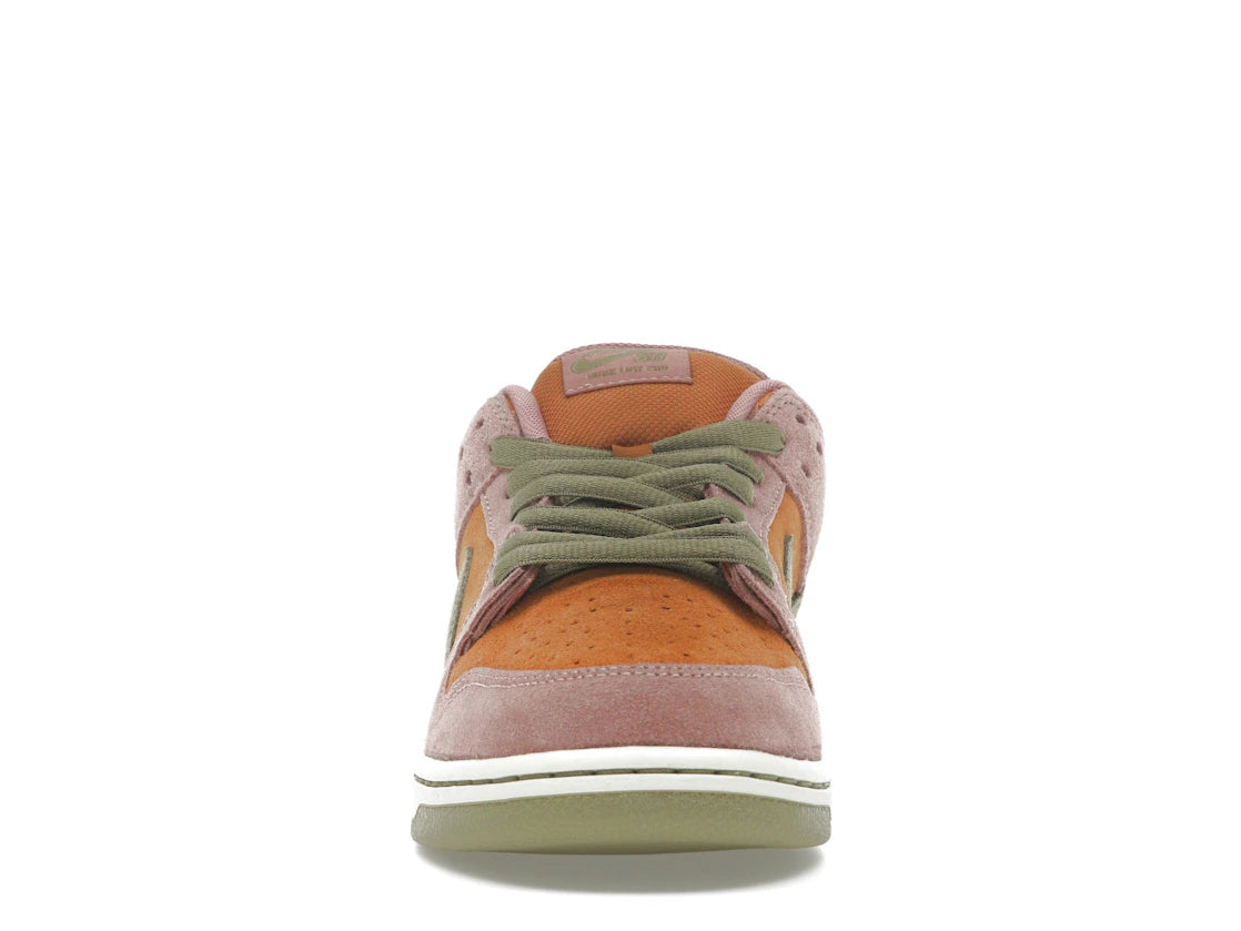 Nike SB Dunk Low Red Stardust